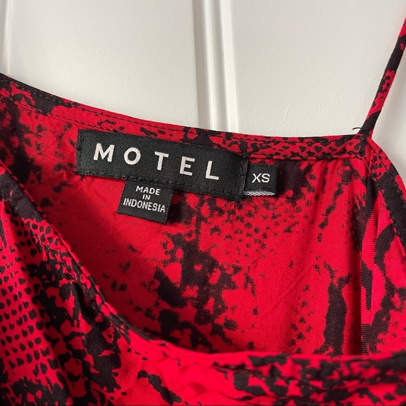 Motel Datista Slip Red Snakeskin - Picture 5 of 5